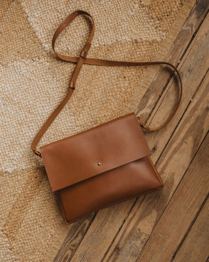 
            
                Load image into Gallery viewer, ESBY CROSSBODY - BROWN
            
        