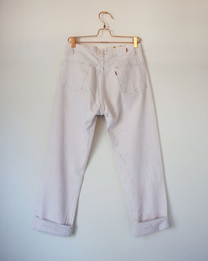 
            
                Load image into Gallery viewer, VINTAGE LEVIS 501s - WASHED PALE PINK - 31
            
        