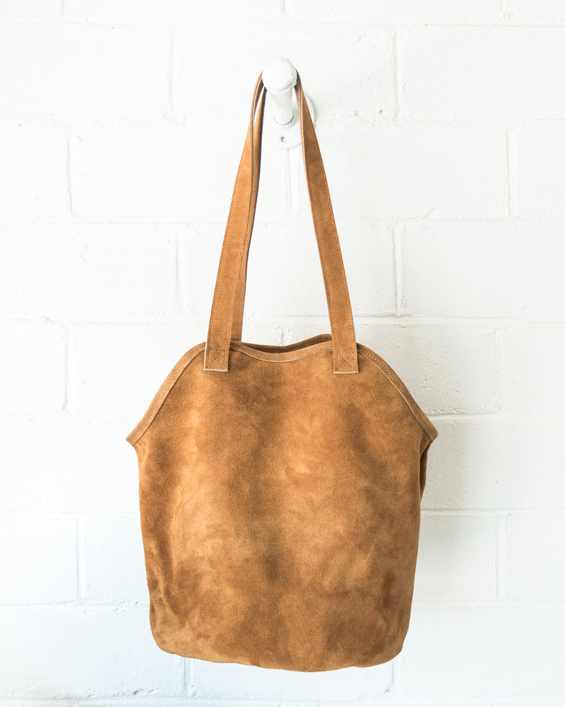 esby-apparel-womenswear-designed-in-austin-made-in-usa-fisherman-tote-toast-suede